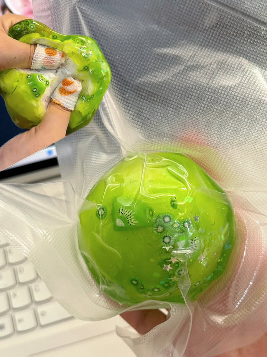 Crackle Kiwi Squishy – Stress Relief Toy