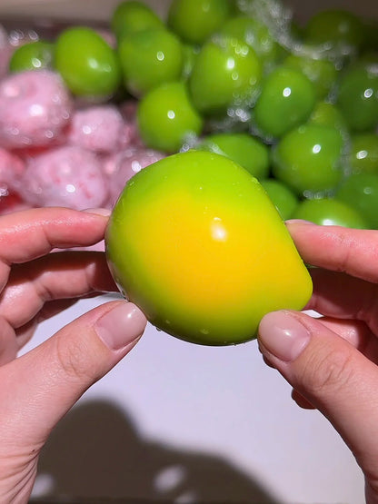 Color-Changing Mango Crunchy Squishy